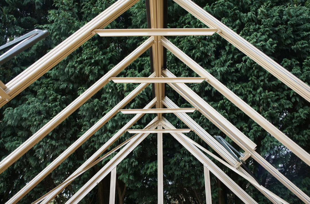 Cantilever Bracing For Extra Durability